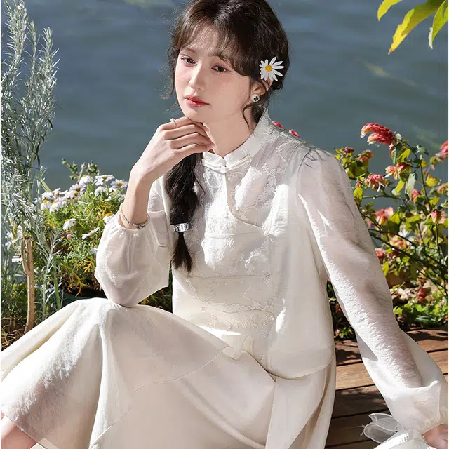 鹿向南 挑花衣人系列 新中式国风时尚百搭淑女风上衣长袖衬衫 女款 杏色衬衫