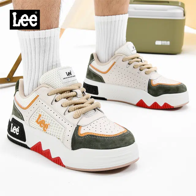 Lee