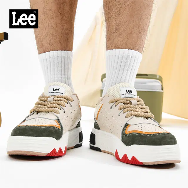 Lee
