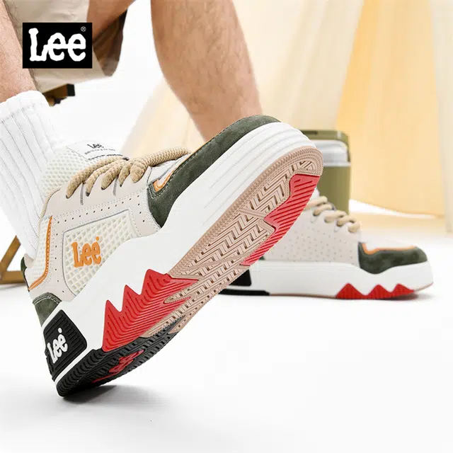 Lee