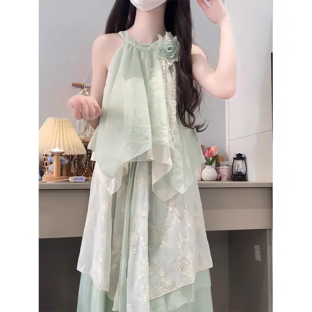 花蔓色 法式温柔挂脖气质度假网纱长裙无袖连衣裙 女款