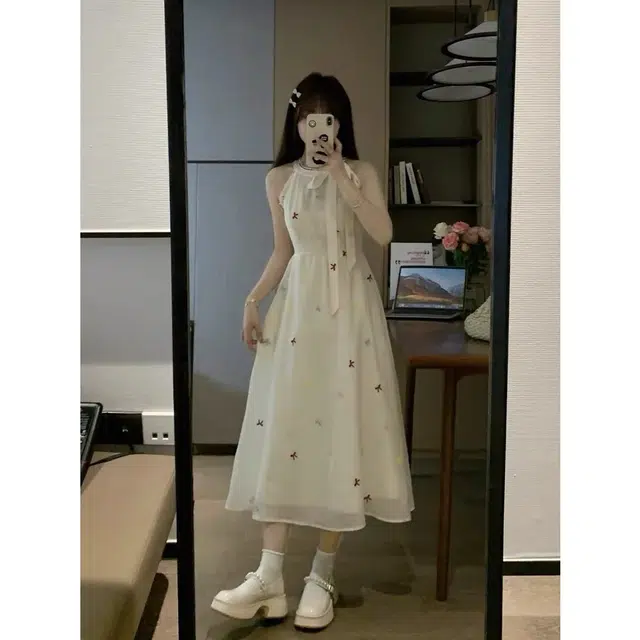 依钗 碎花法式蝴蝶结露肩收腰显瘦气质百搭无袖连衣裙 女款