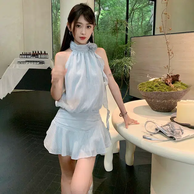 依钗 法式辣妹设计感气质条纹短款无袖连衣裙 女款