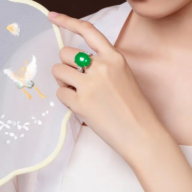 贝戈丽丝 国潮新中式 精致轻奢高级戒饰 复古平安扣 玉髓 玉石戒指 女款