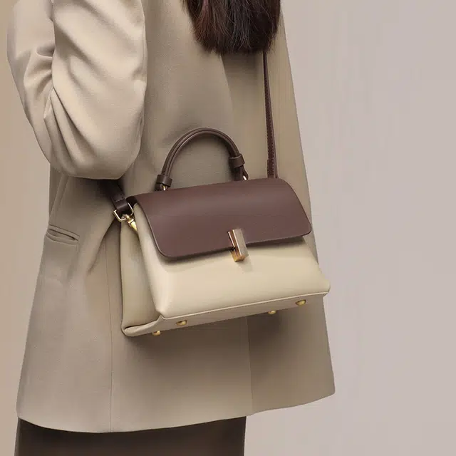 PESASRIE Casual Leather Crossbody Bag