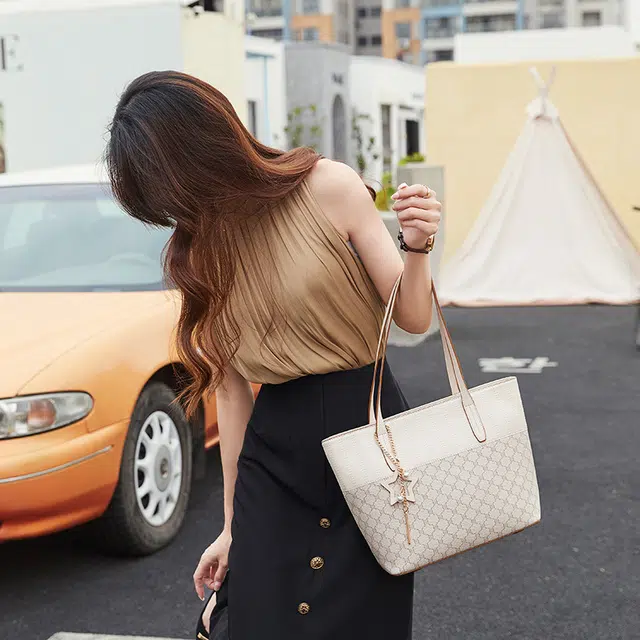 PESASRIE ins PVC Tote