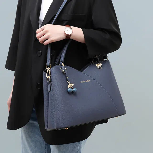 PESASRIE Tote