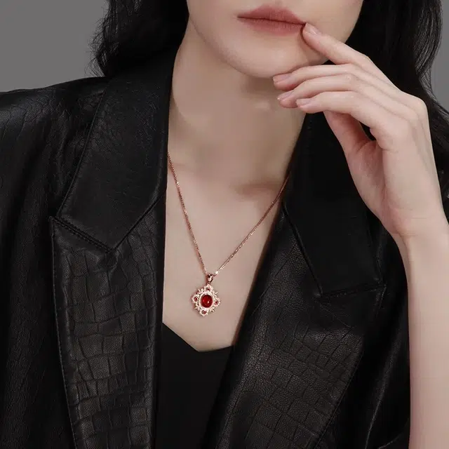 伊彩 轻奢设计感 红碧玺 项链 女款