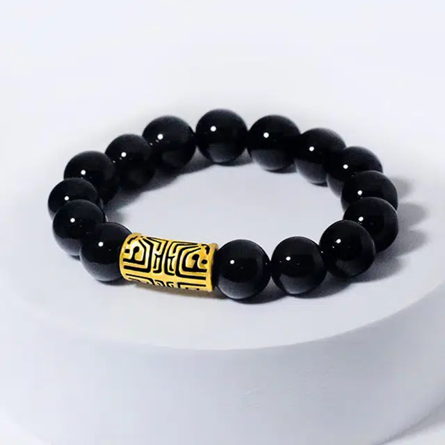 999