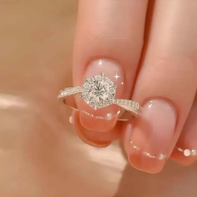 925