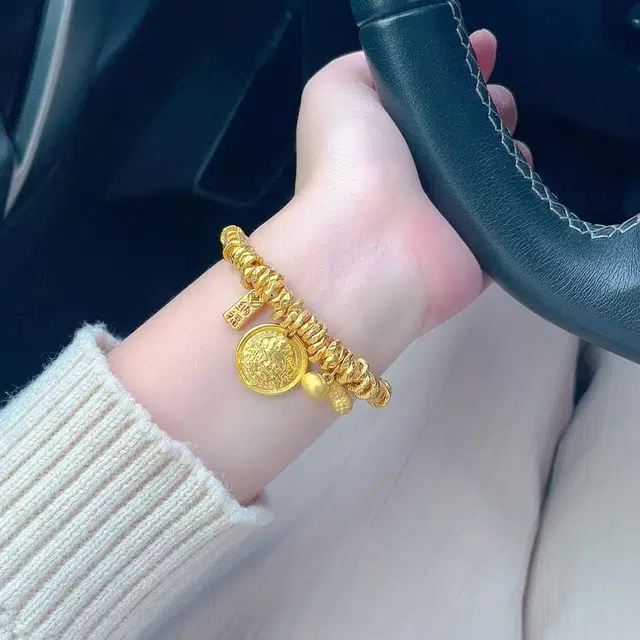 999