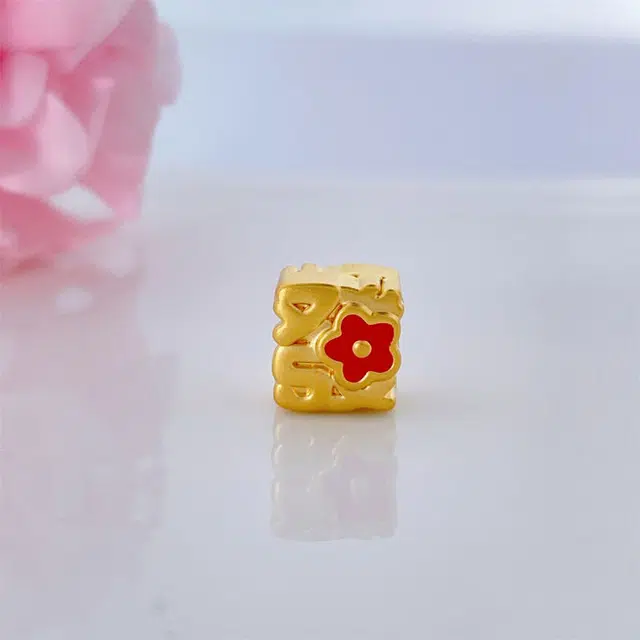999
