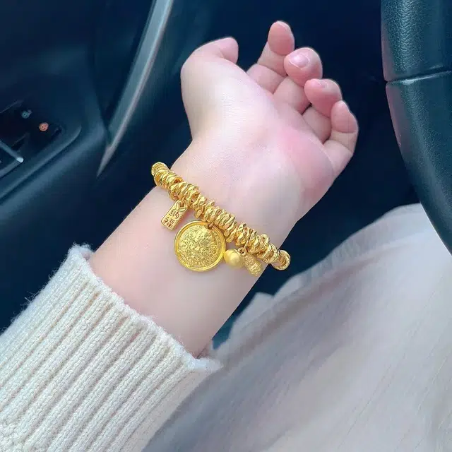 999