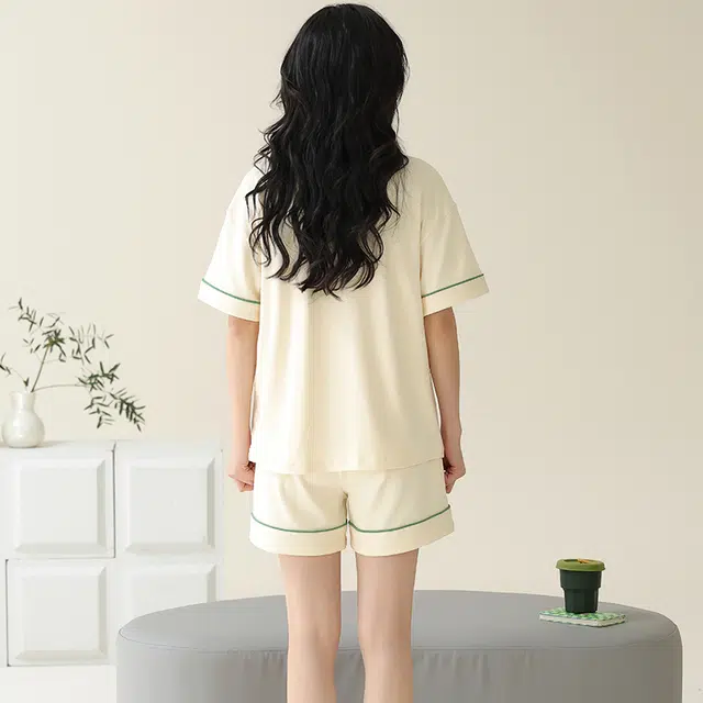 帕兰朵 薄款翻领短袖上衣松紧腰短裤睡衣套装 女款 乳白色
