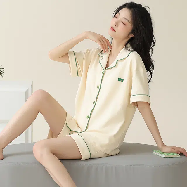 帕兰朵 薄款翻领短袖上衣松紧腰短裤睡衣套装 女款 乳白色