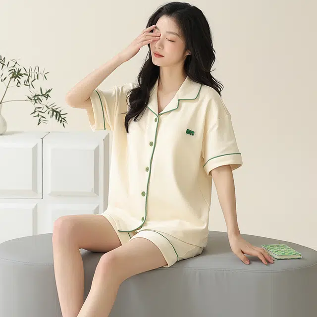 帕兰朵 薄款翻领短袖上衣松紧腰短裤睡衣套装 女款 乳白色