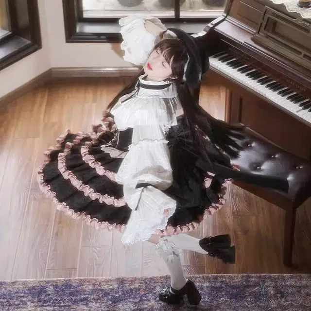 豹了个猫 气质简约蛋糕大蝴蝶结拖尾萝莉装 女款 黑粉