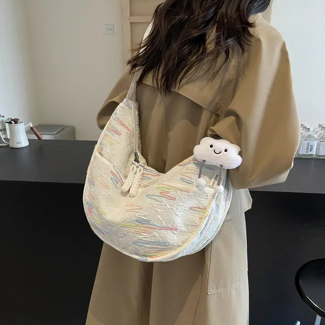 奕旅 时尚流行通勤百搭 布 单肩斜挎包 女款 多色