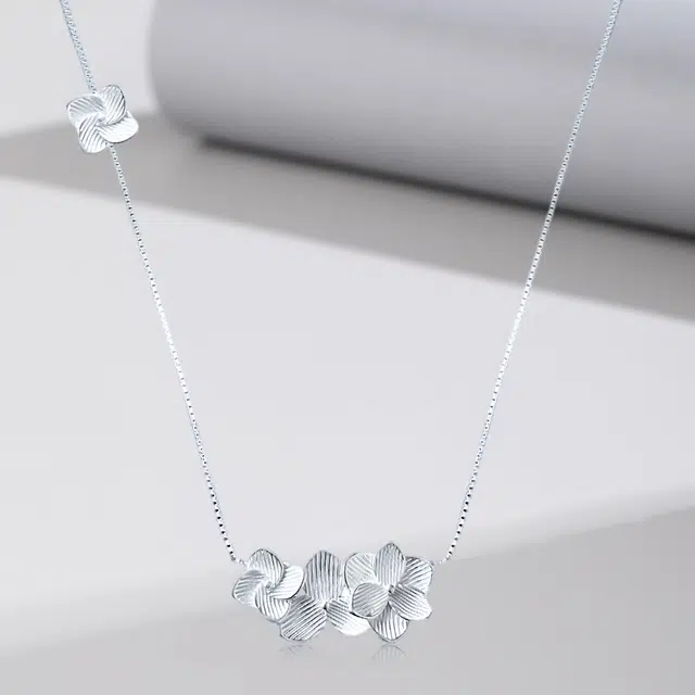 S925