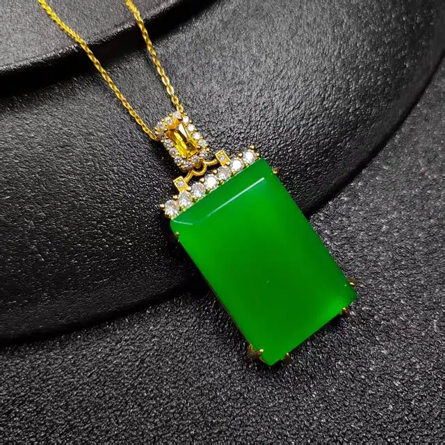 识恩 冰感薄荷绿黄钻温婉气质平安无事牌 新中式精致轻奢优雅小众设计 #好运 玉髓 项链 女款