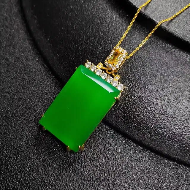 识恩 冰感薄荷绿黄钻温婉气质平安无事牌 新中式精致轻奢优雅小众设计 #好运 玉髓 项链 女款