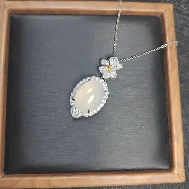 识恩 精致轻奢复古国风气质优雅设计师款简约新中式 玉髓 玉石项链 女款