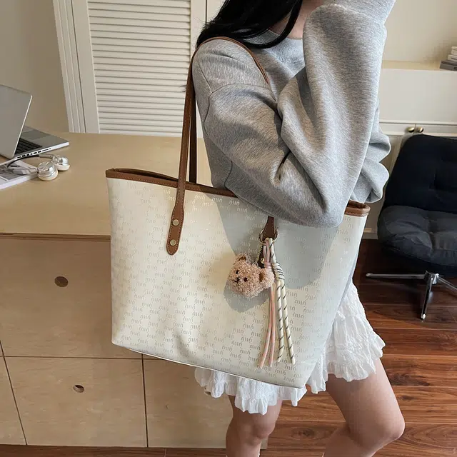 ZAVC PU Tote
