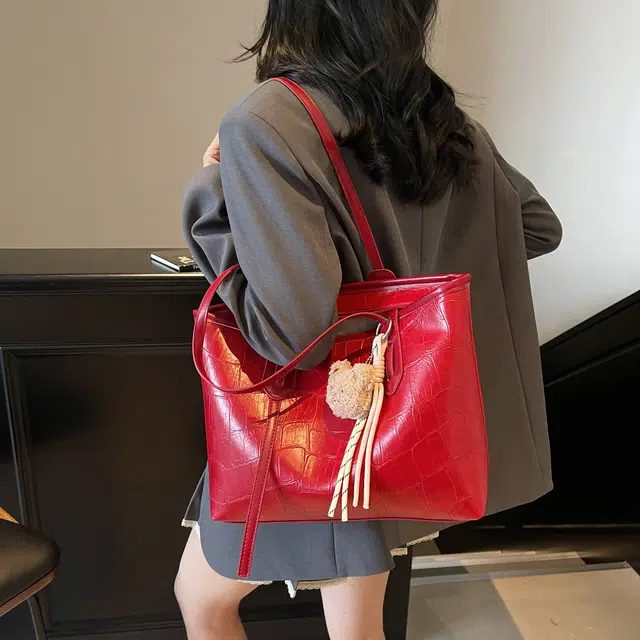 ZAVC PU Tote