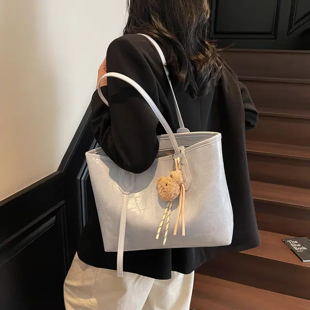 ZAVC PU Tote
