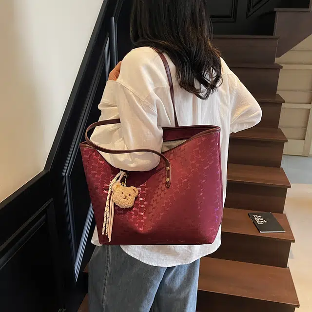 ZAVC PU Tote