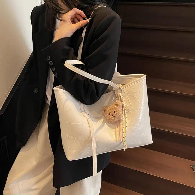 ZAVC PU Tote