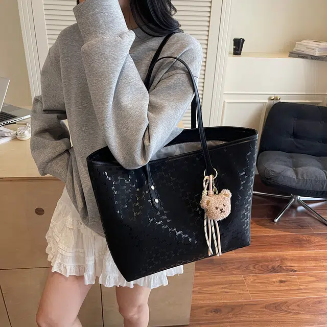 ZAVC PU Tote