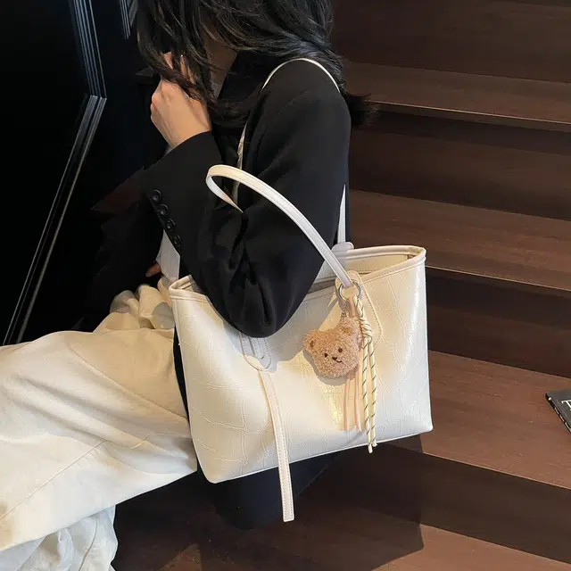 ZAVC PU Tote