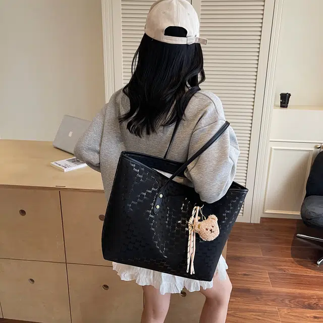 ZAVC PU Tote