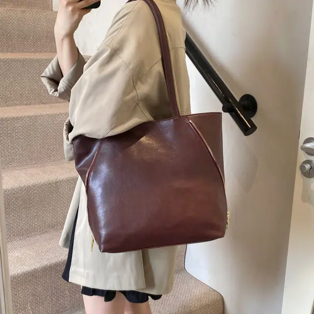 ZAVC PU Tote