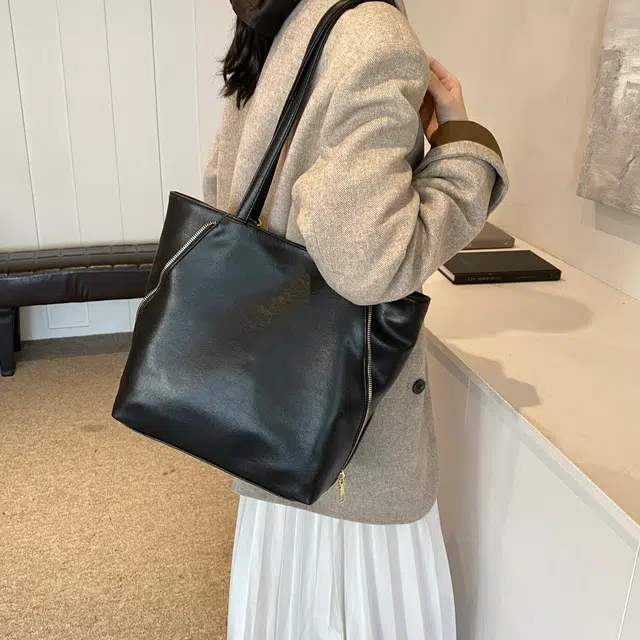 ZAVC PU Tote