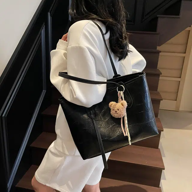 ZAVC PU Tote