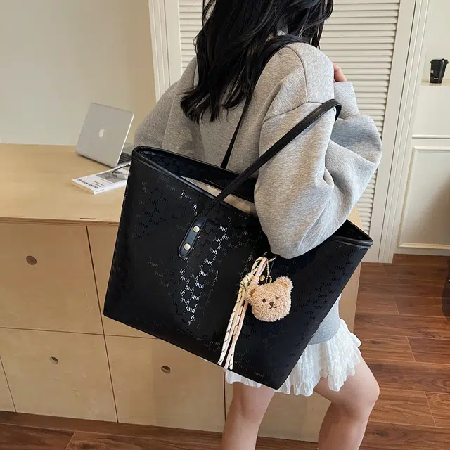 ZAVC PU Tote