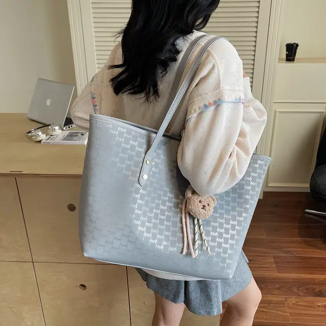 ZAVC PU Tote