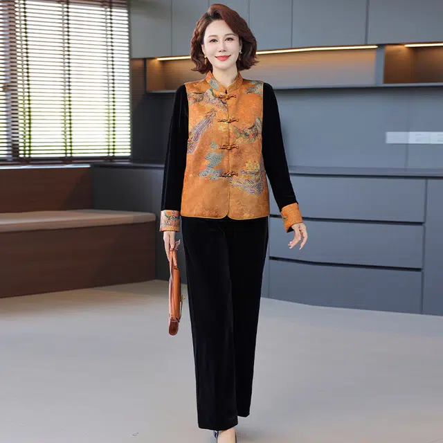 PIERRE CARDIN 2025