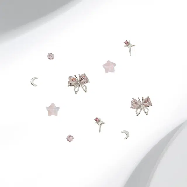 迎百宝 在逃公主星月伴蝶 甜美优雅高级感浅梦粉一周不重样六件套 灵动爆闪气质 合金 耳钉 男女同款情侣款