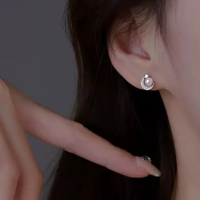迎百宝 星月相伴 点缀闪耀气质甜美时尚简约小众设计高级感 精致百搭通勤耳饰 合金 耳钉 女款