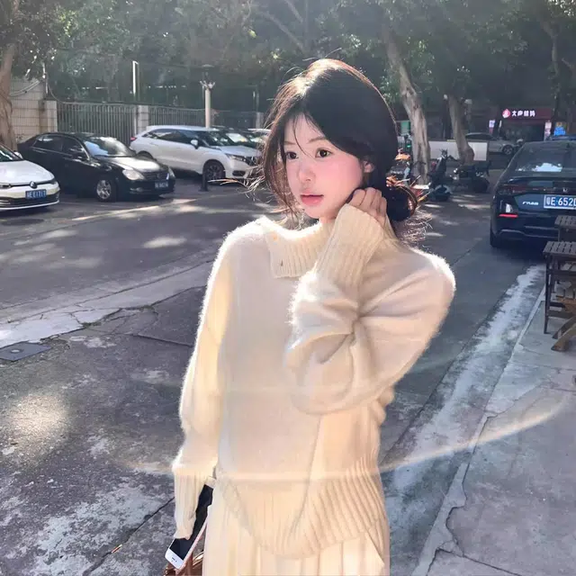 轻迎 韩系复古设计感不规则半高领纯色长袖套头宽松外套针织衫 女款