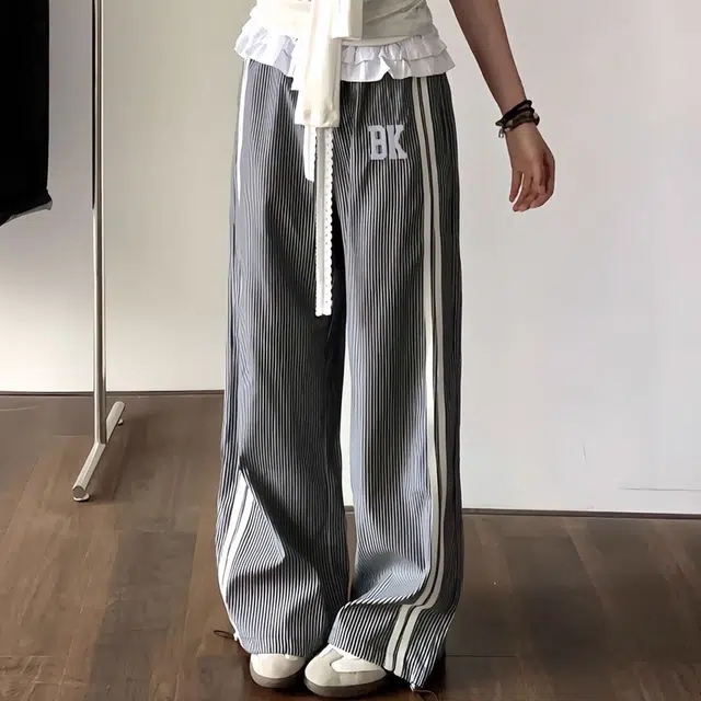 轻迎 美式复古条纹裙嘻哈街头字母百搭阔腿休闲裤 女款