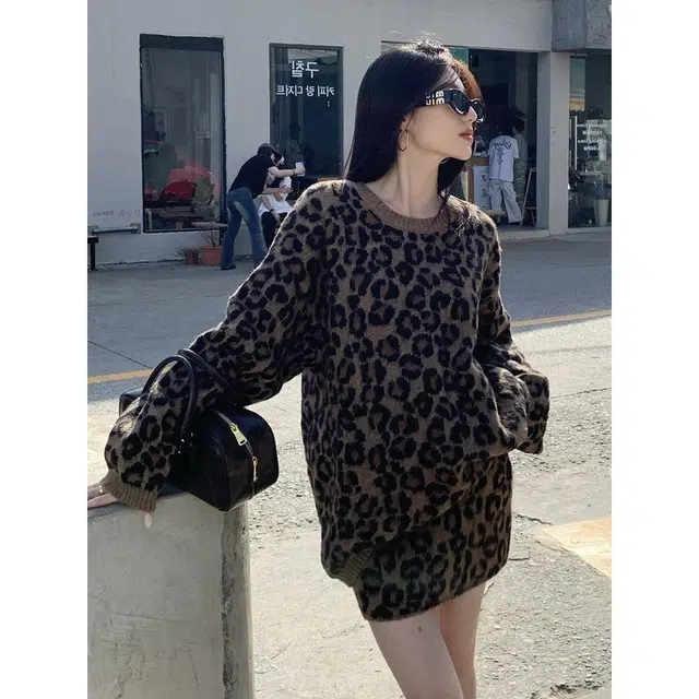 轻迎 辣妹风圆领豹纹时尚韩版宽松慵懒风短裙休闲套装 女款