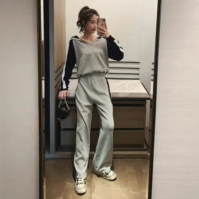 轻迎 卫衣运动条纹连帽上衣阔腿裤休闲套装 女款