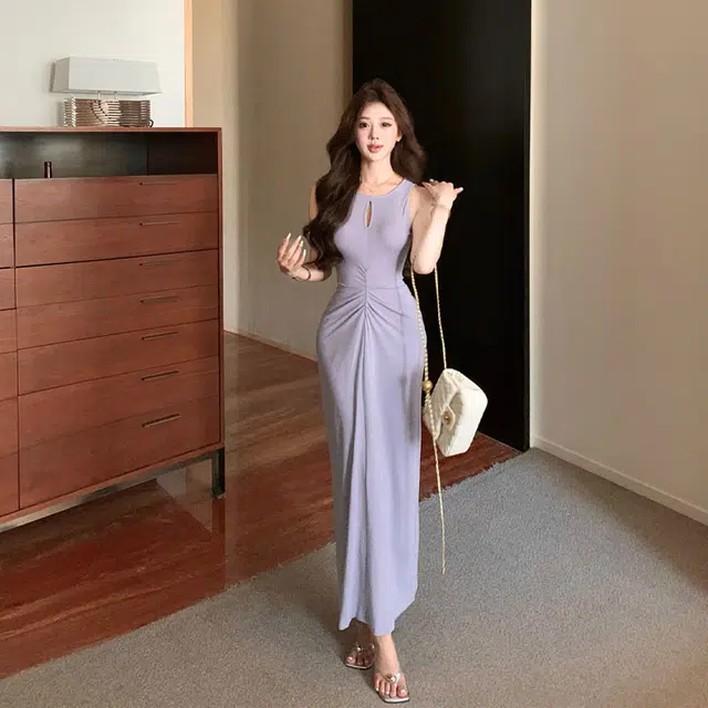 轻迎 褶皱背心设计感紧身性感修身气质裙子无袖连衣裙 女款
