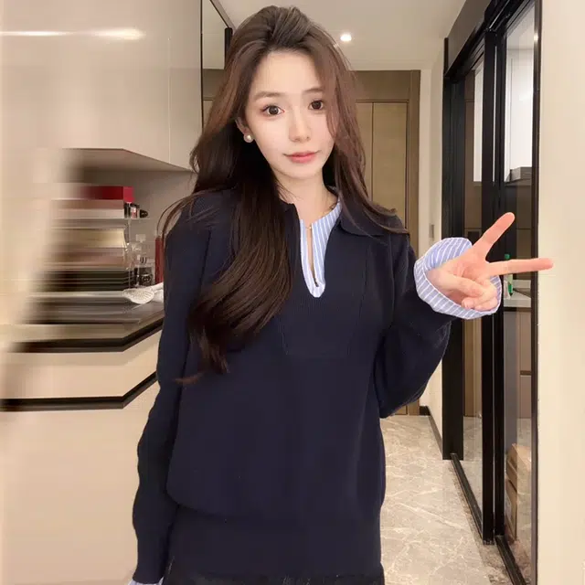 轻迎 时尚百搭气质小众设计感条纹拼接假两件翻领上衣针织衫 女款