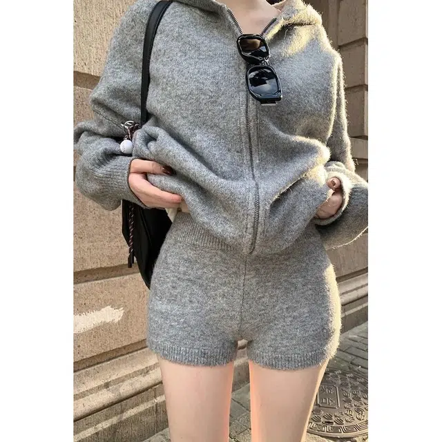 轻迎 慵懒风连帽毛衣针织开衫外套高腰显瘦短裤休闲套装 女款
