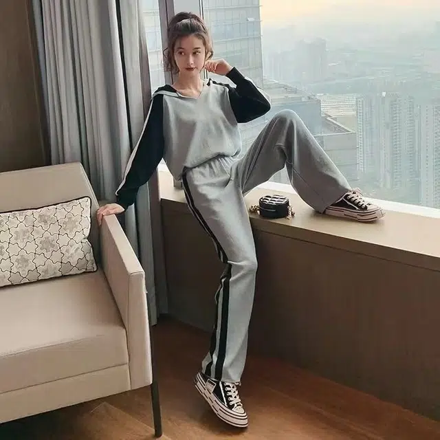 轻迎 卫衣运动条纹连帽上衣阔腿裤休闲套装 女款